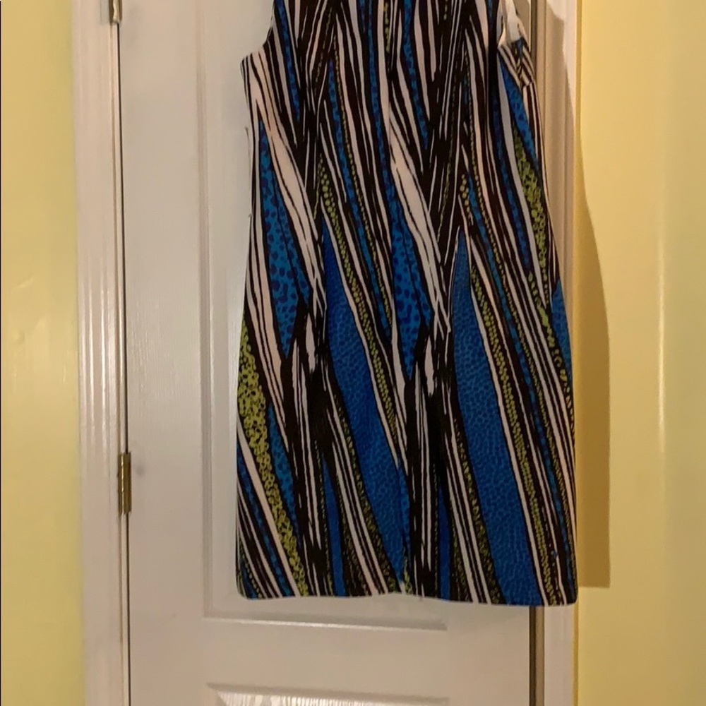 Dress - Picture 2 of 3